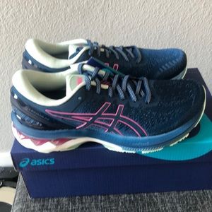 ASICS Gel Kayano 27 women’s size 8.5